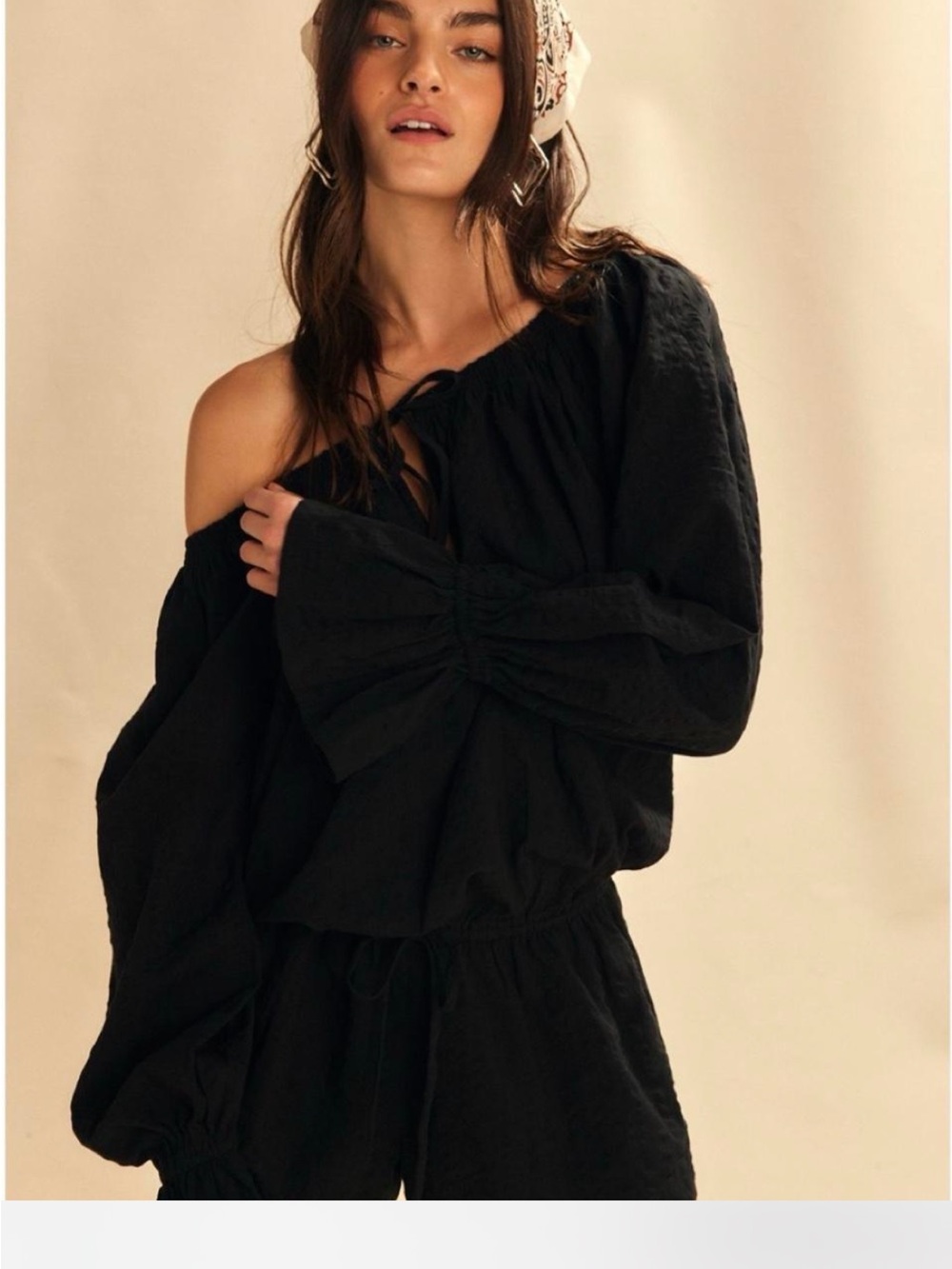Free-est by Free people Black Off-Shoulder Balloon Sleeve romper size large